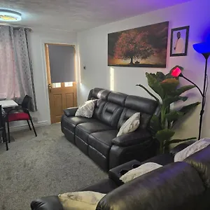 A Cosy Room With A King-Sized Bed & Netflix Tv Homestay